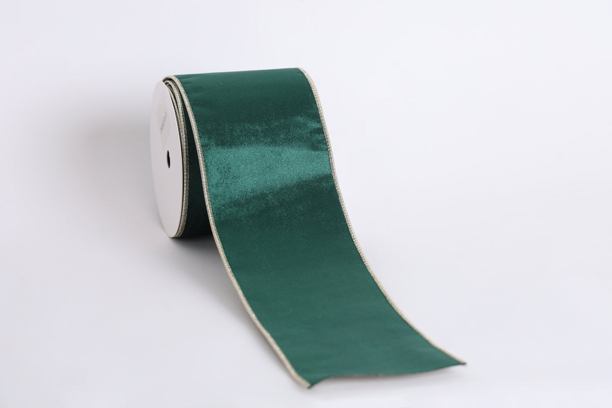 Panglică decorativă textilă catifelată cu margini fine, verde, 10cm x 9m