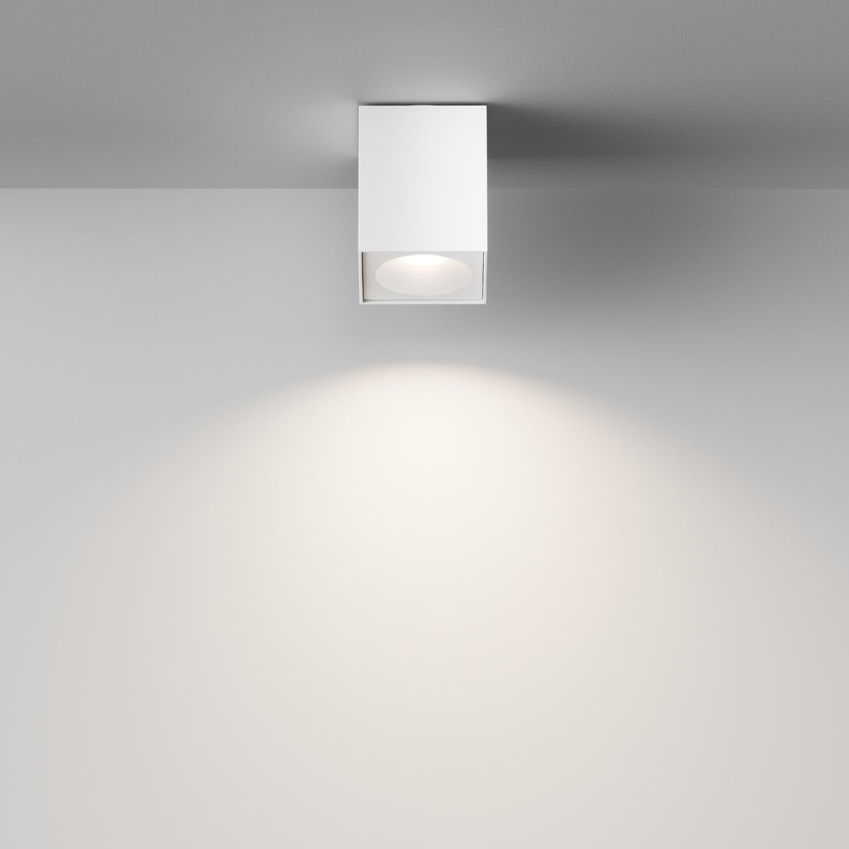 Plafoniera C030CL-01W