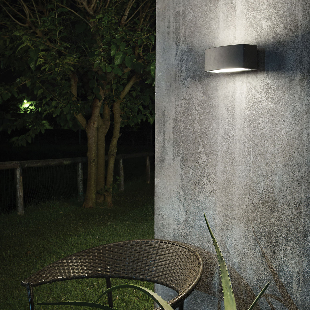 Aplică de exterior Andromeda AP1, cafeniu – ambient