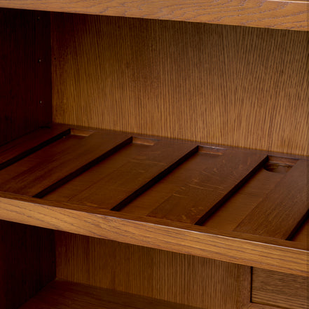 Bar Borchard, furnir de stejar caramel