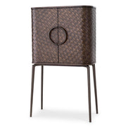 Bar Nilsson, furnir de stejar, finisaj bronz