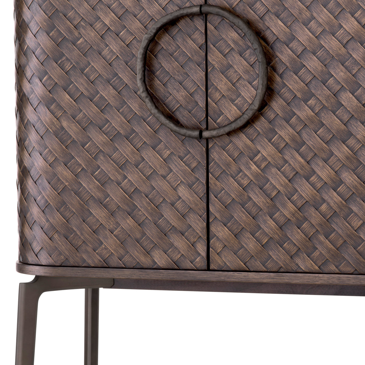 Bar Nilsson, furnir de stejar, finisaj bronz