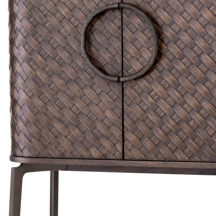 Bar Nilsson, furnir de stejar, finisaj bronz