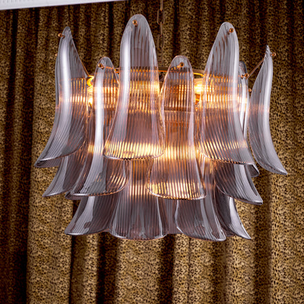 Candelabru Amun, finisaj alamă periată, sticlă fumurie