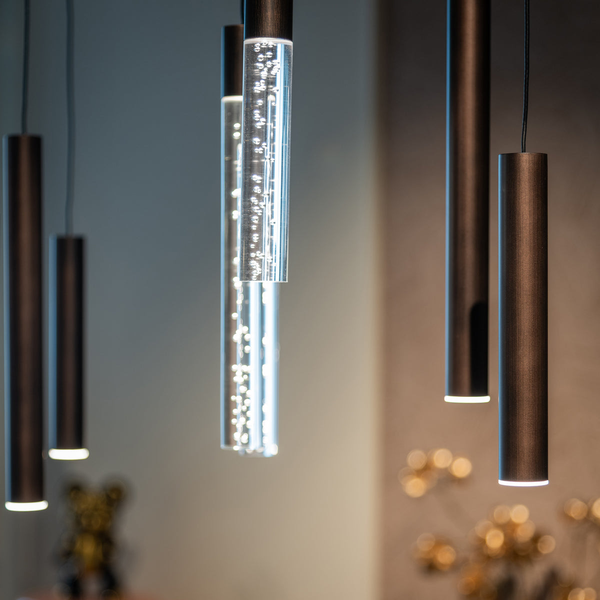 Candelabru Oxley, bronz, mare – ambient