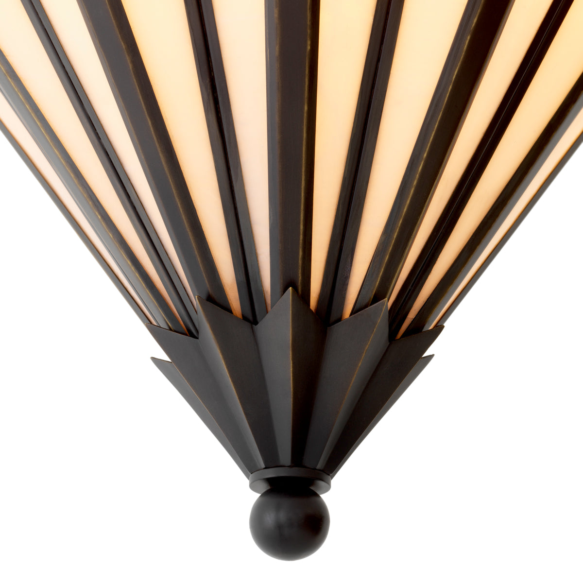 Candelabru Victory CDJ, finisaj bronz cu reflexe, sticlă albă