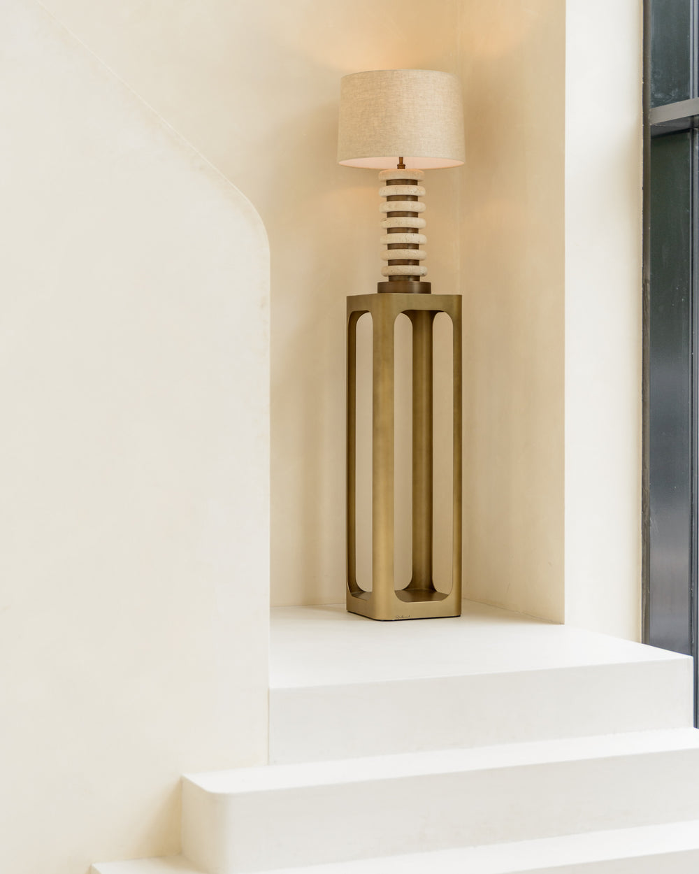 Coloană decorativă Claridge, auriu antichizat – ambient