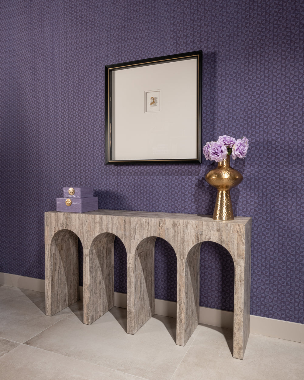 Cutie decorativă Joelle, violet, mare – ambient