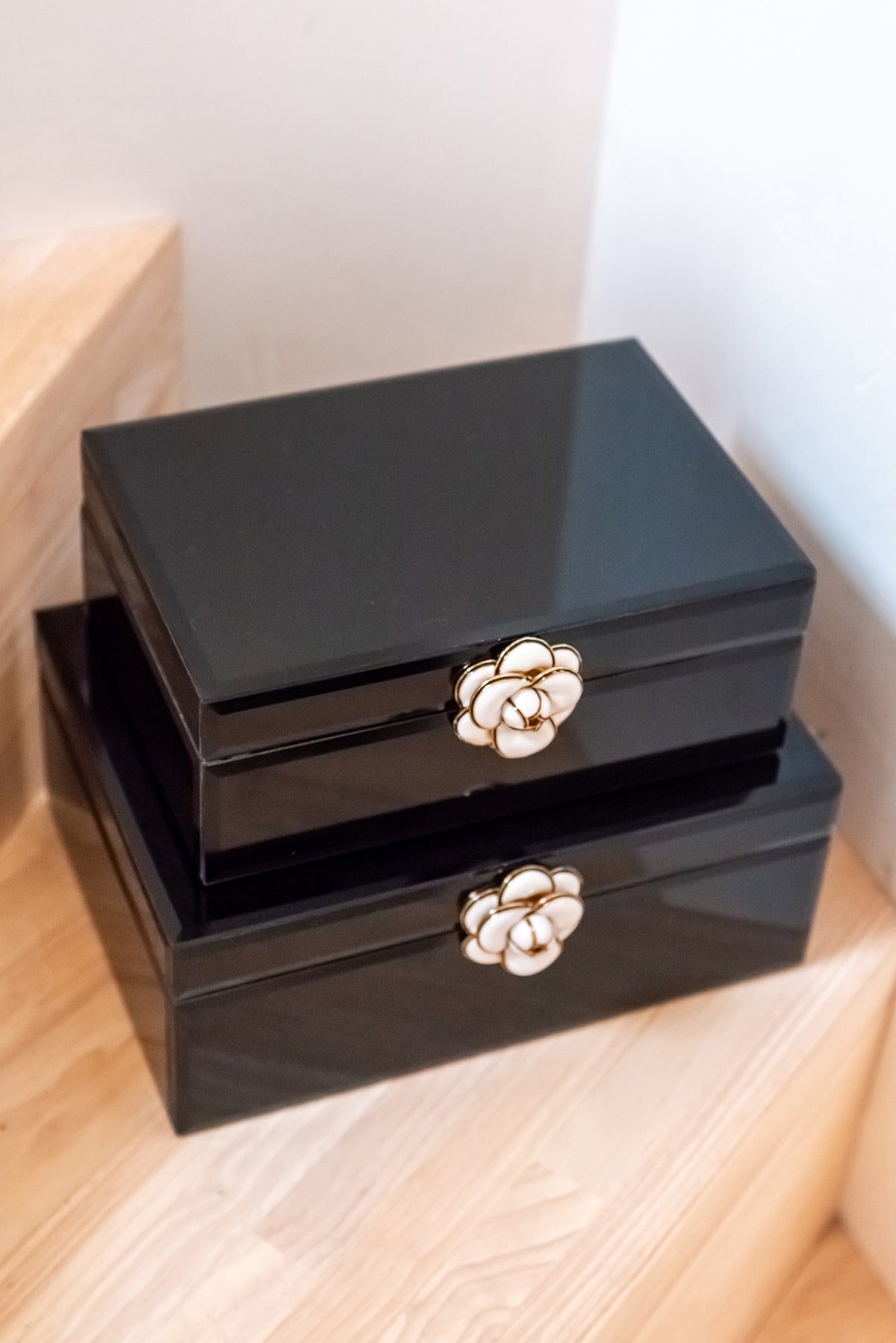 Cutie decorativă Vivy, negru, mare – ambient