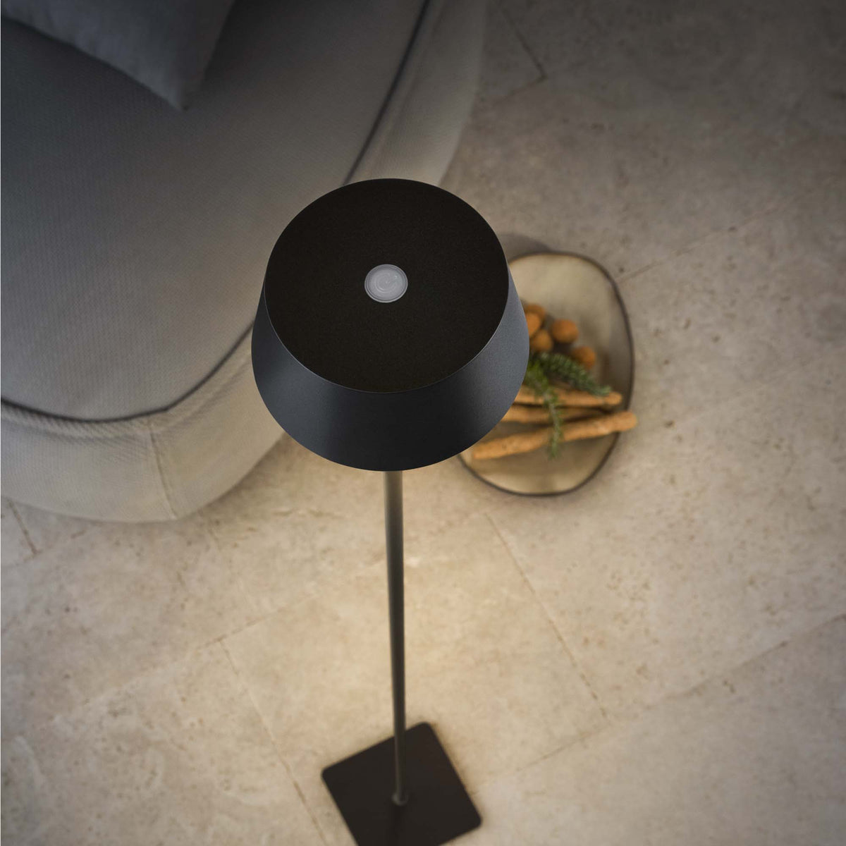 Lampadar de exterior Pure PT, negru – ambient