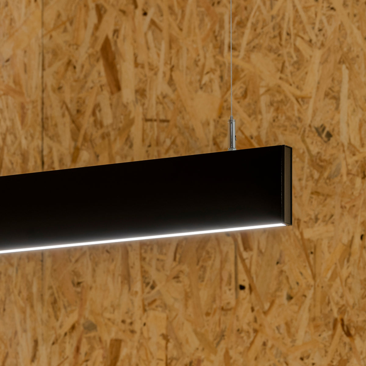 Lustră pendul liniară Steel SP2 D20 bi-emisie fascicul larg 4000K, negru – ambient