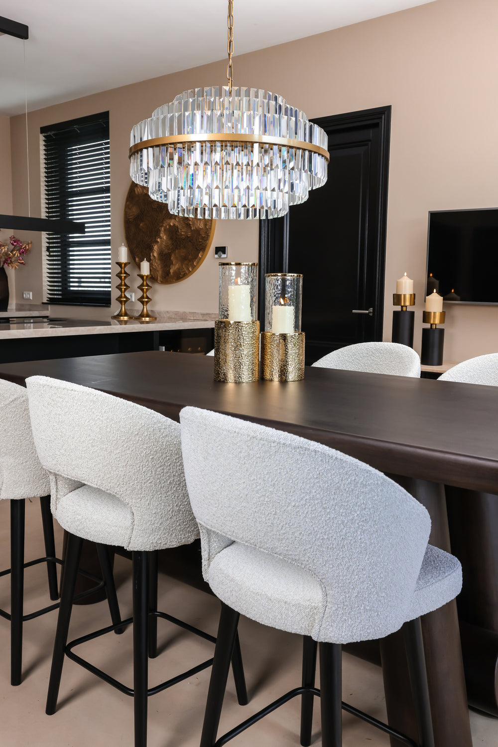 Masă de bar Menara, maro, 218 cm – ambient