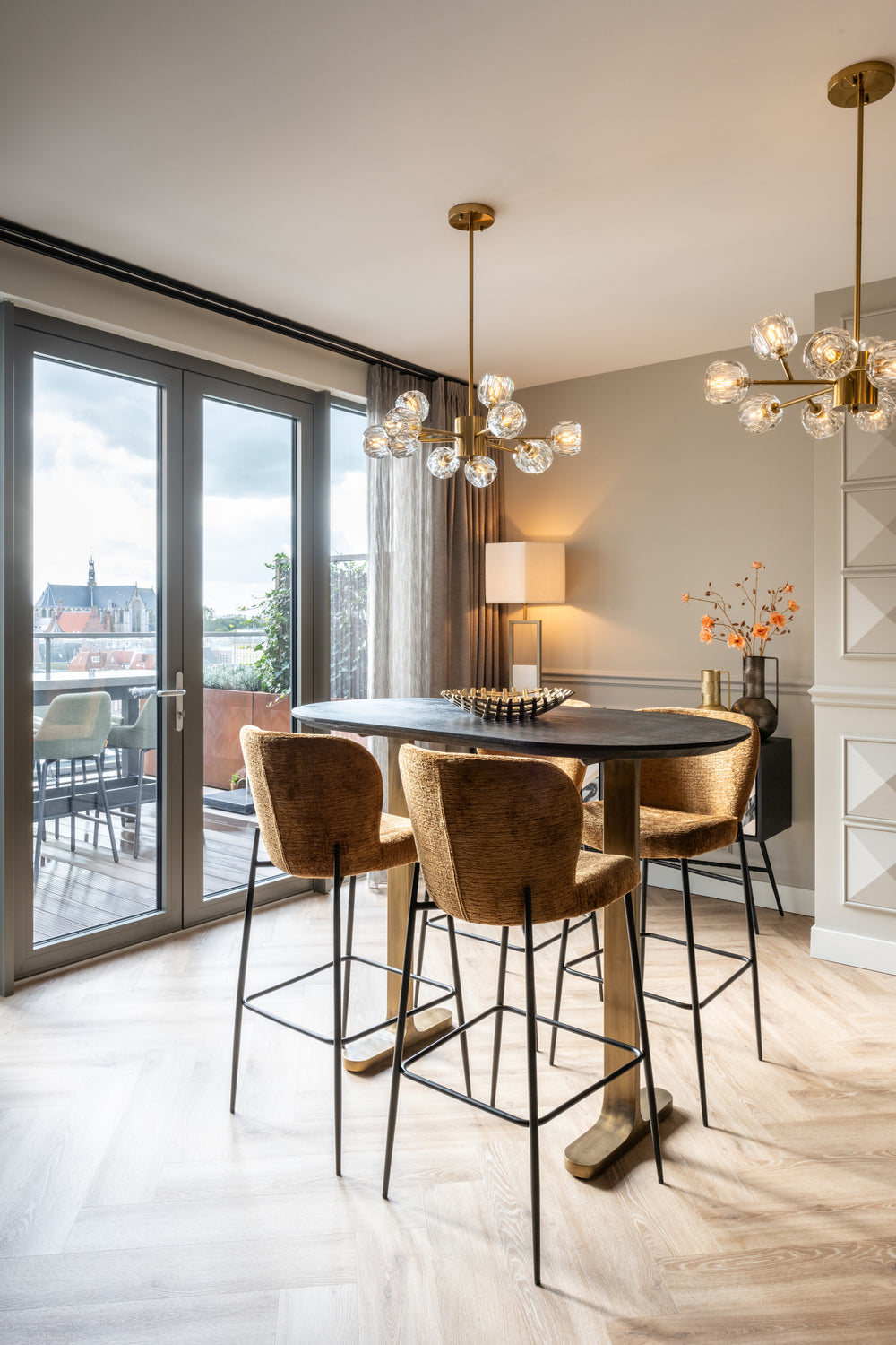 Masă de bar Revelin, negru/auriu, 140 cm – ambient