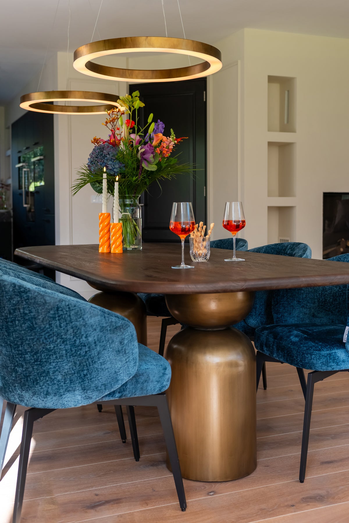 Masă dining Cavo, maro, 230 cm – ambient