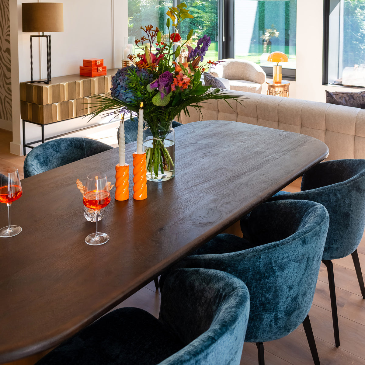 Masă dining Cavo, maro, 230 cm – ambient