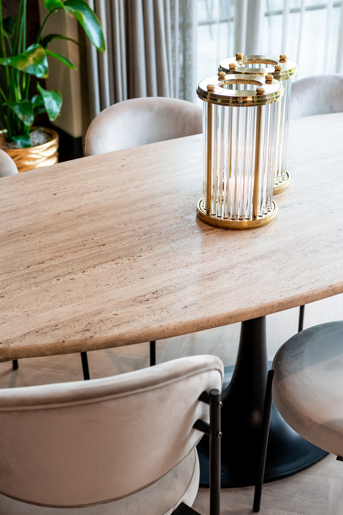Masă dining Hampton, negru, oval, 230 cm – ambient