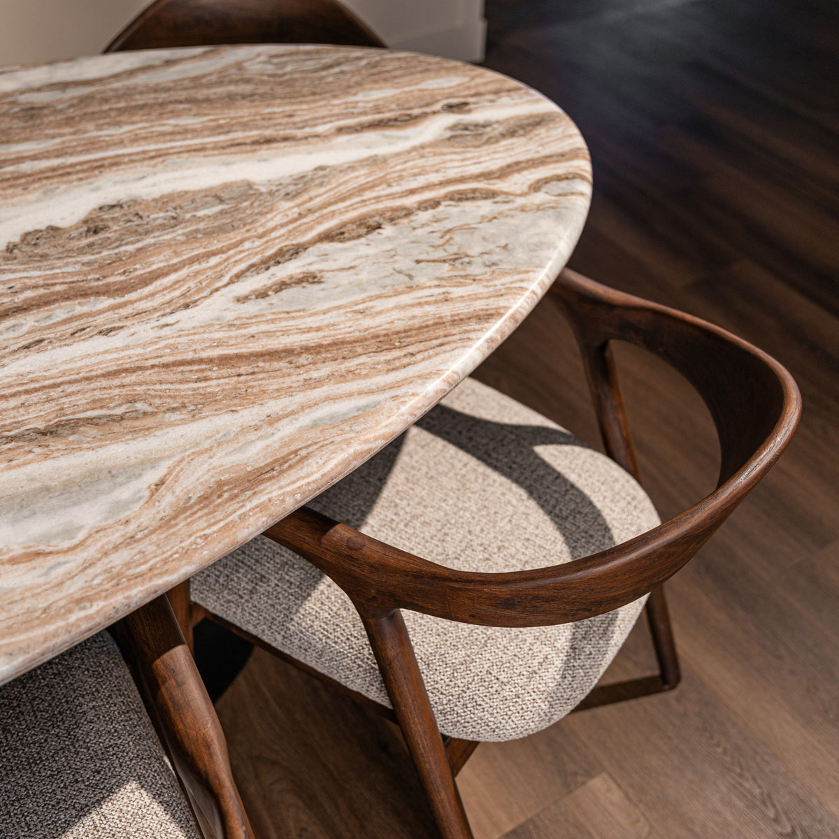 Masă dining Rashford, blush bej, oval, 200 cm – ambient