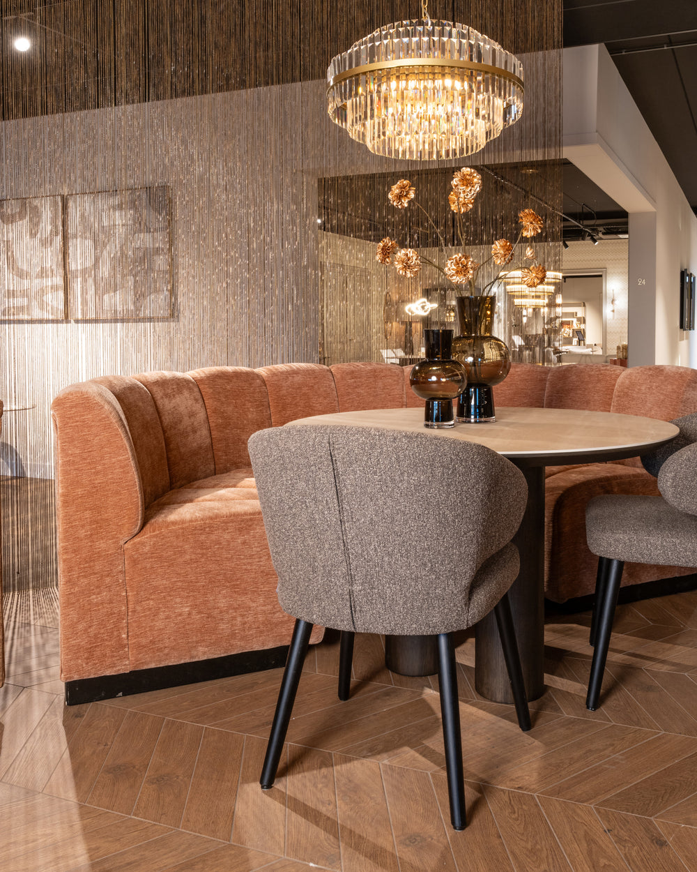 Masă dining Ritz, maro, Ø 120 cm – ambient