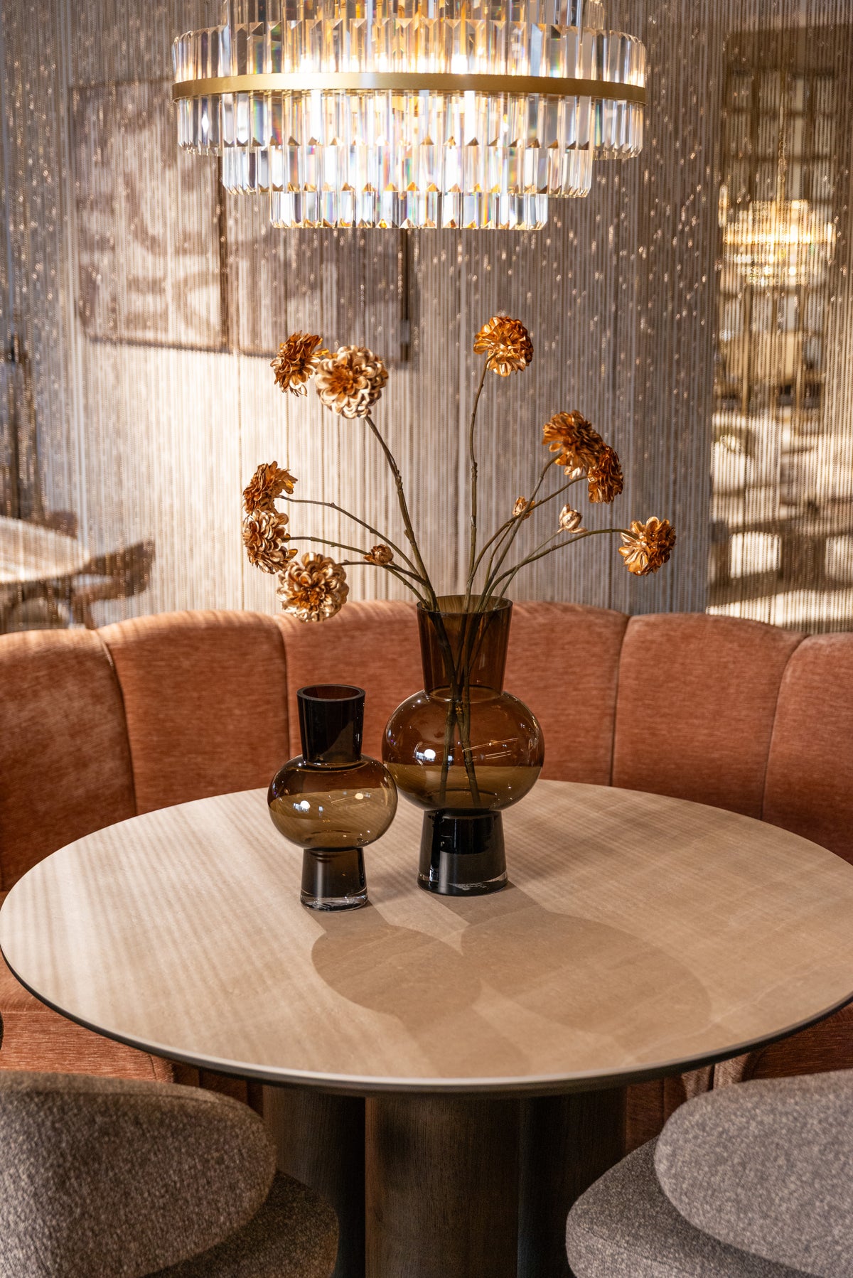 Masă dining Ritz, maro, Ø 120 cm – ambient