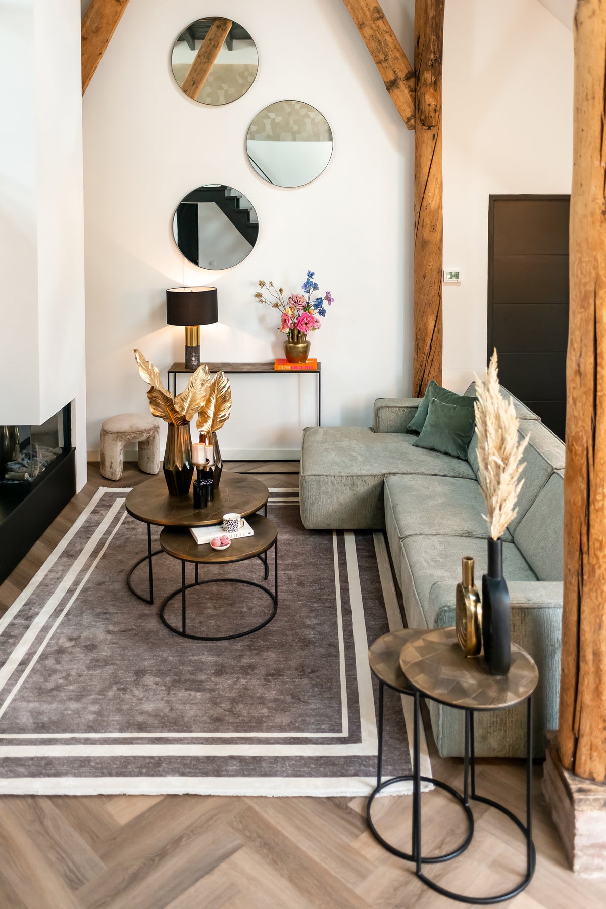 Măsuță auxiliară Tulum, auriu periat (set de 2) – ambient