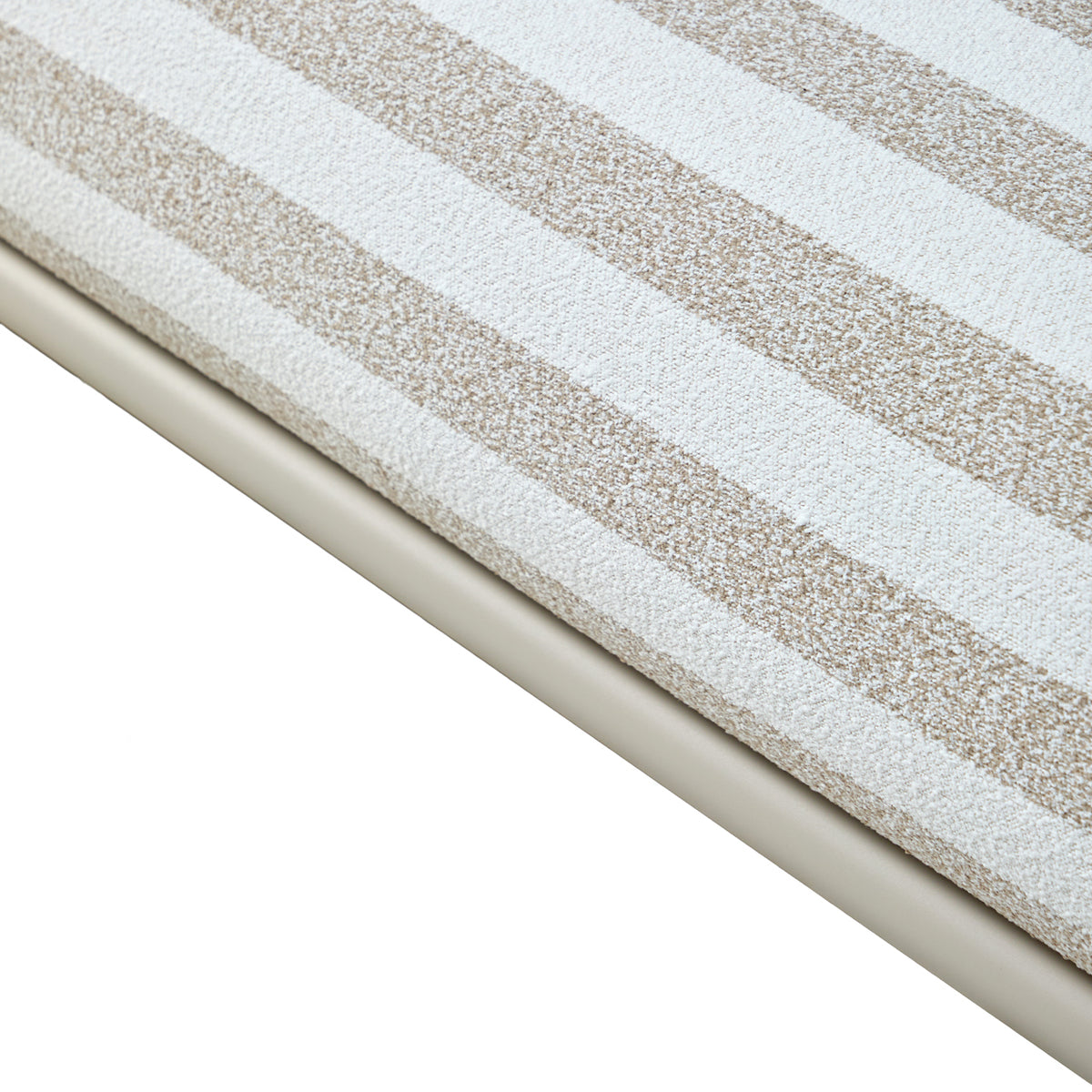 Pat de zi de exterior Sullivan, ecru stripe