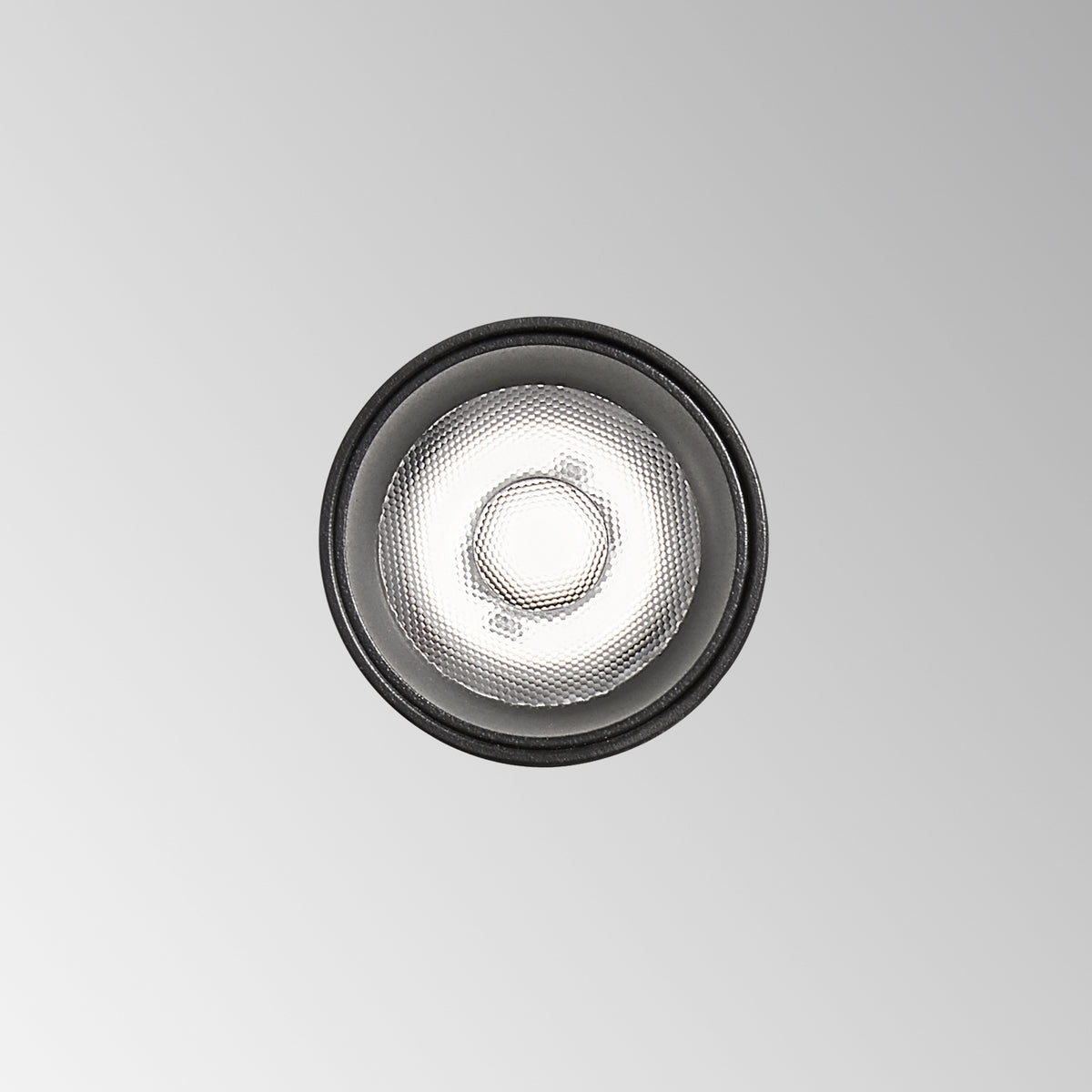 Pendul pe șină Ego tub 12W 3000K On-Off, negru – ambient