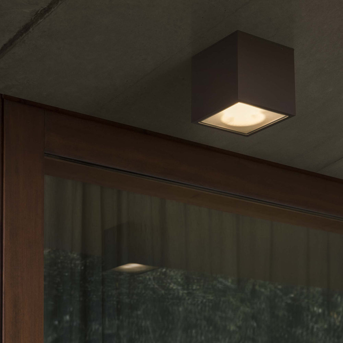 Plafonieră de exterior Techo PL1 D15 pătrată, cafeniu – ambient