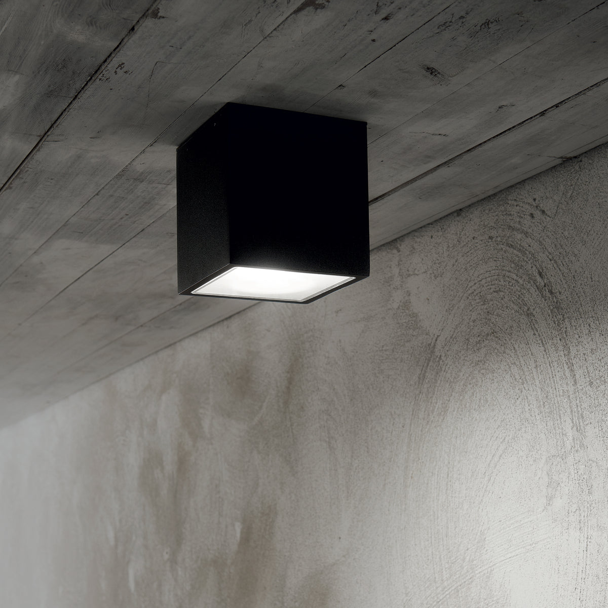 Plafonieră de exterior Techo PL1 D15 pătrată, negru – ambient