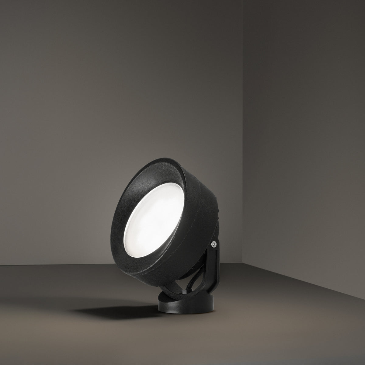 Proiector de exterior Litio PR1, negru – ambient