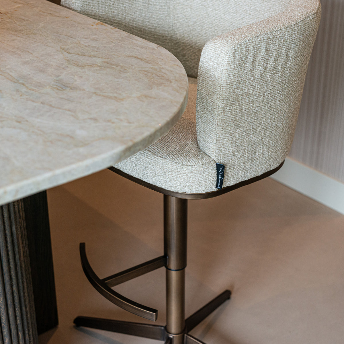 Scaun de bar Cheyenne, biscotti, rotativ – ambient