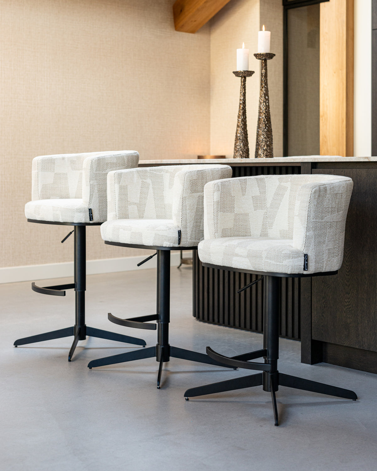 Scaun de bar Cheyenne, graffic bej, rotativ – ambient
