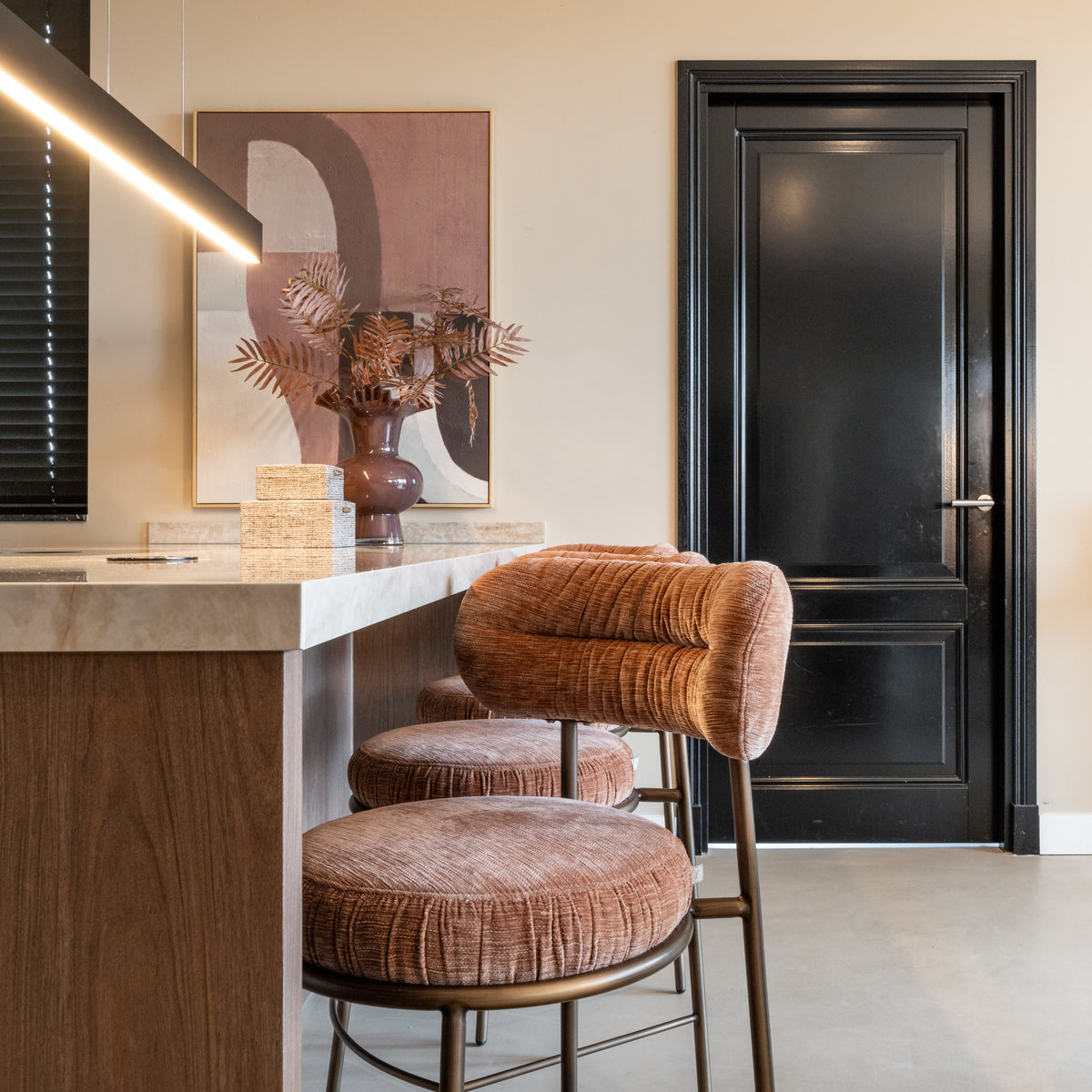 Scaun de bar Encanto (înălțime blat), Be straight mocha mousse – ambient