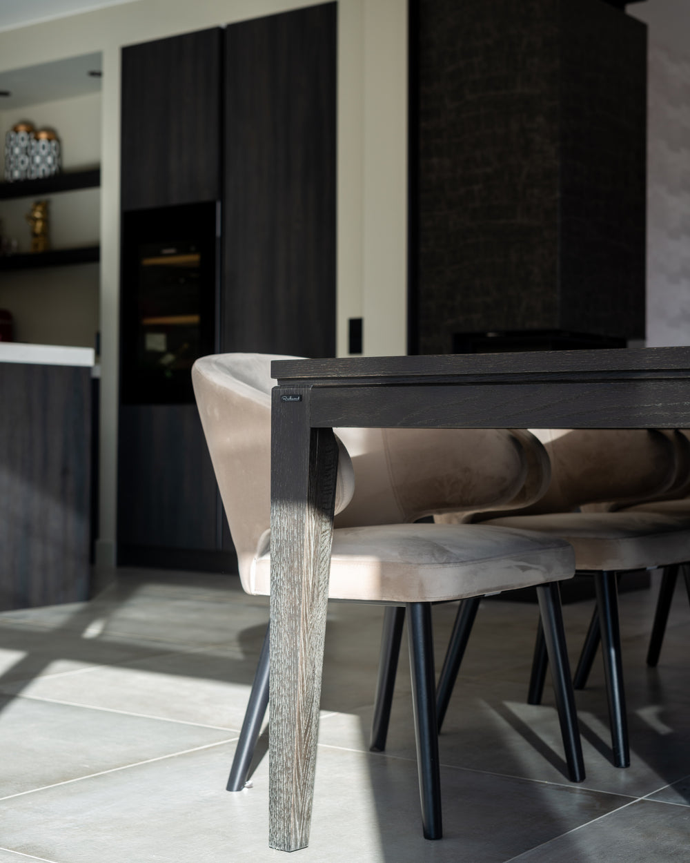 Scaun de bar Indigo, catifea kaki – ambient