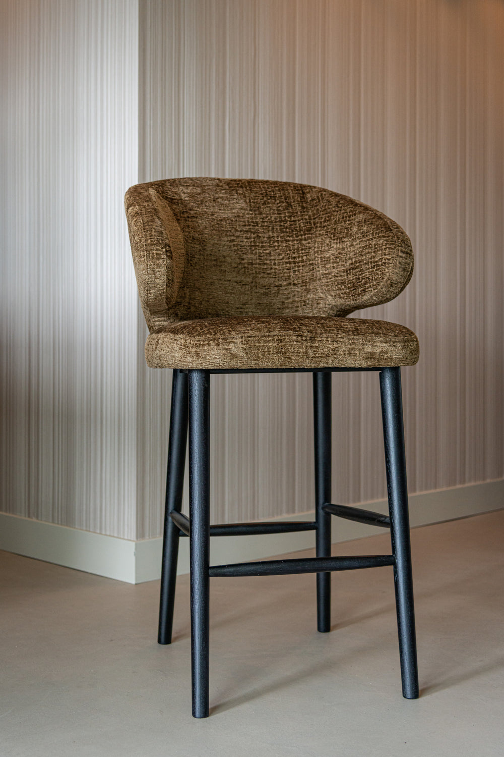 Scaun de bar Indigo, old gold triangle – ambient