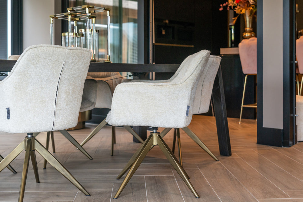 Scaun dining Aline, chenille albă, rotativ, ignifug – ambient