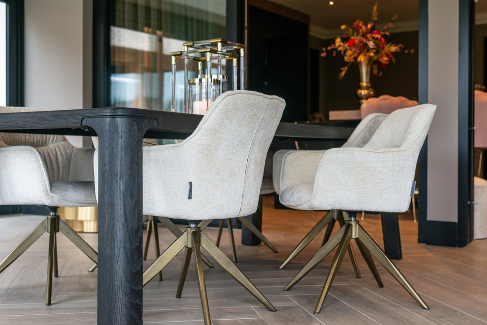 Scaun dining Aline, chenille albă, rotativ, ignifug – ambient