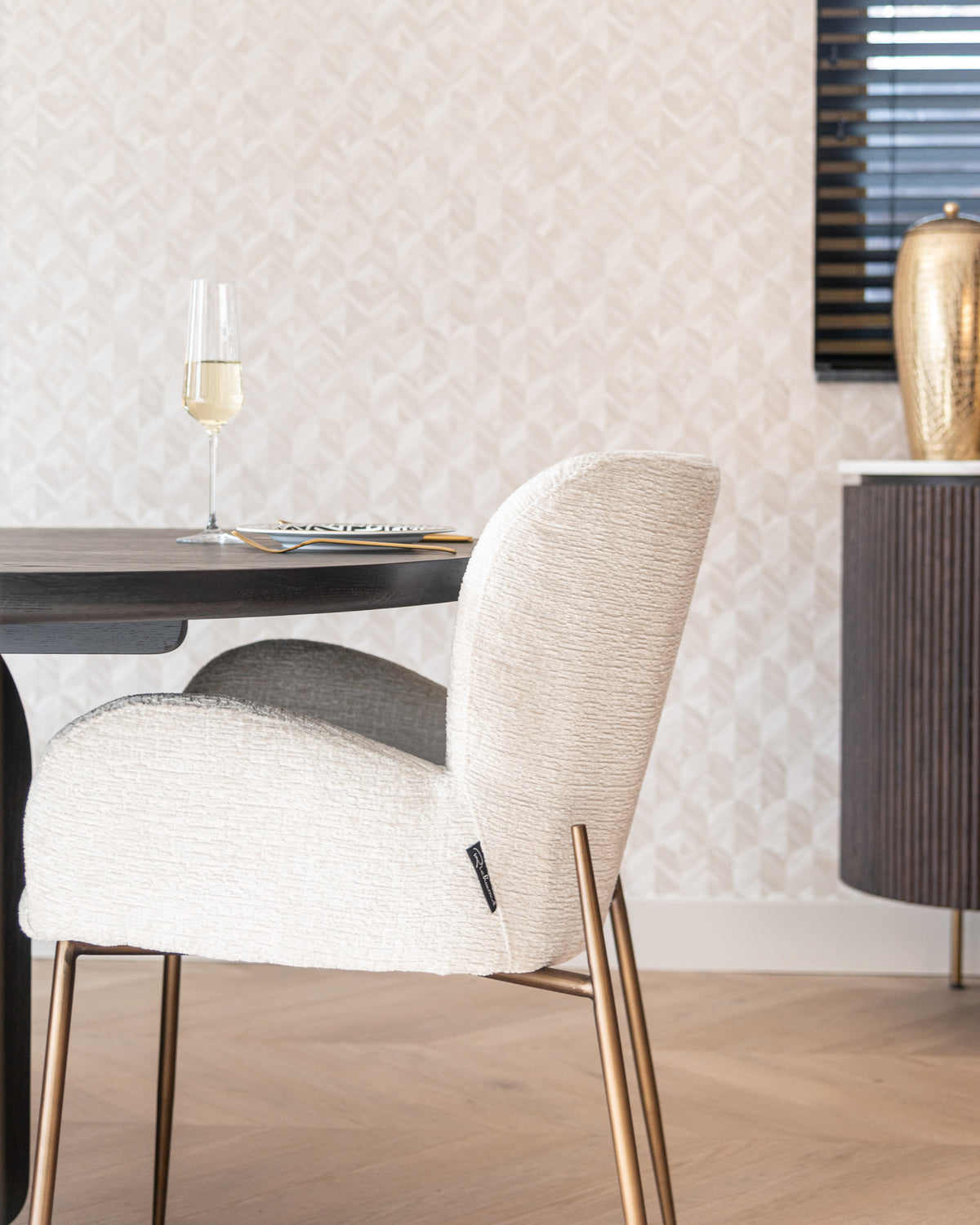 Scaun dining Amber, fusion crem, ignifug – ambient
