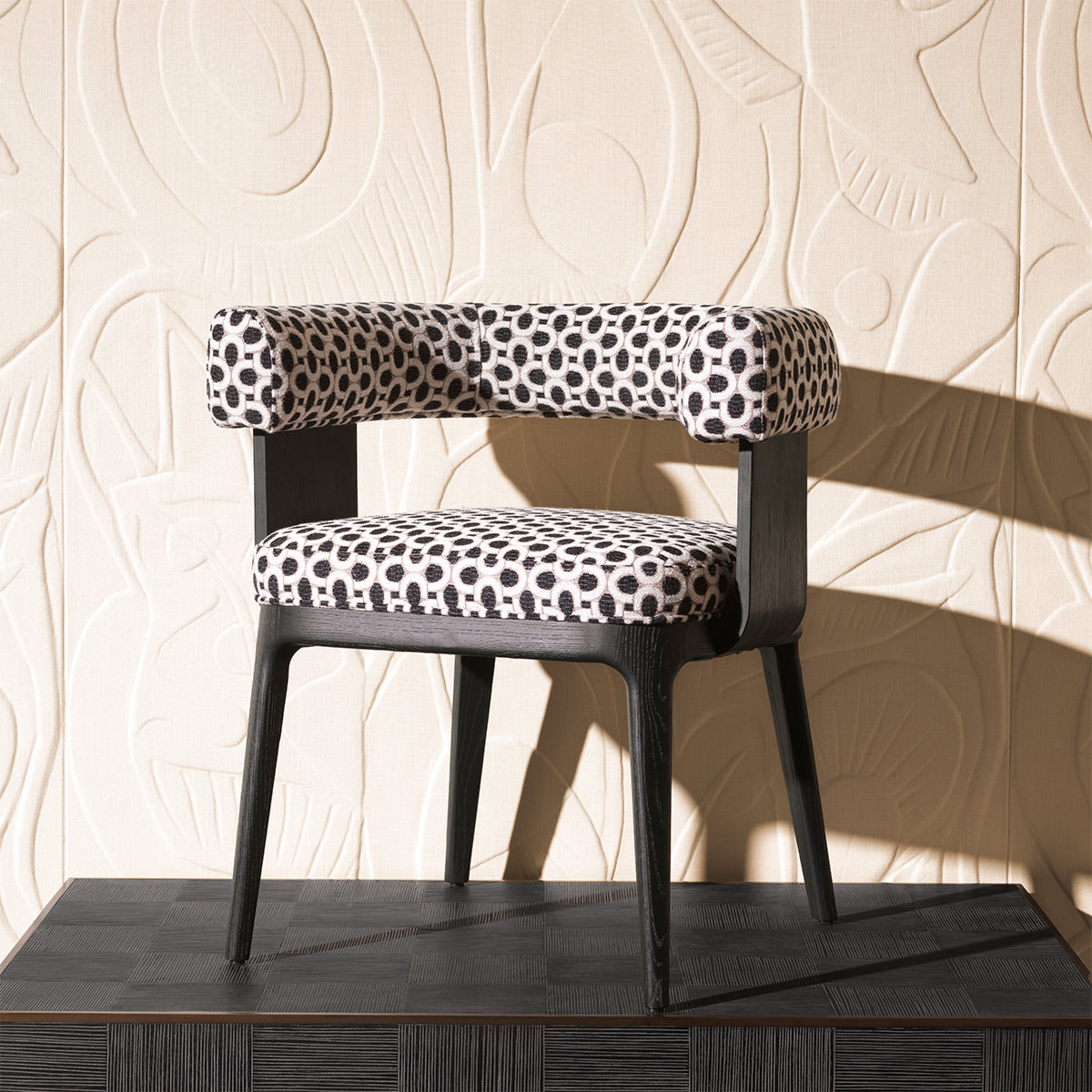 Scaun dining Dubois, furnir de stejar negru, Sunbeam negru