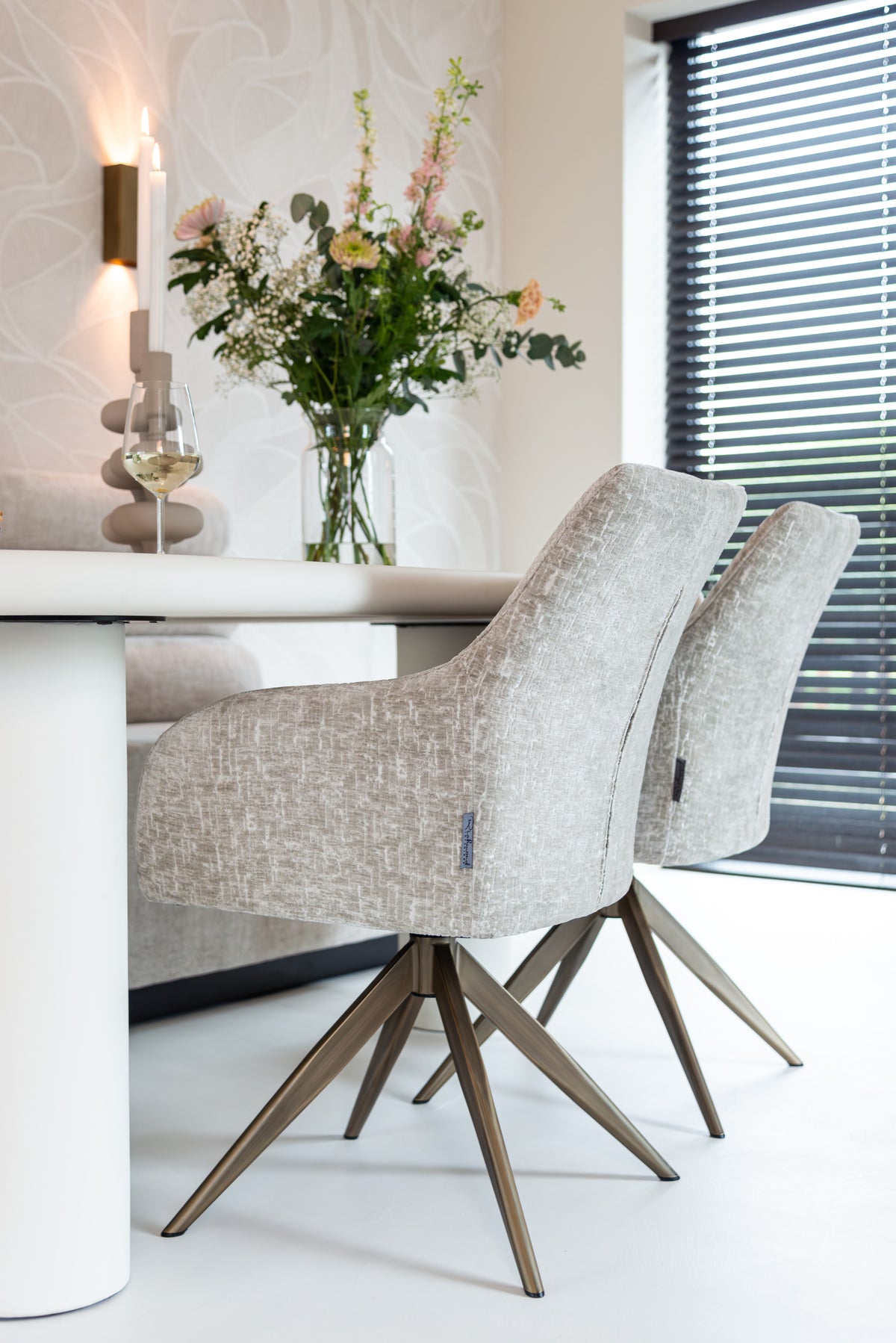 Scaun dining Lisonne, pearl island, rotativ – ambient