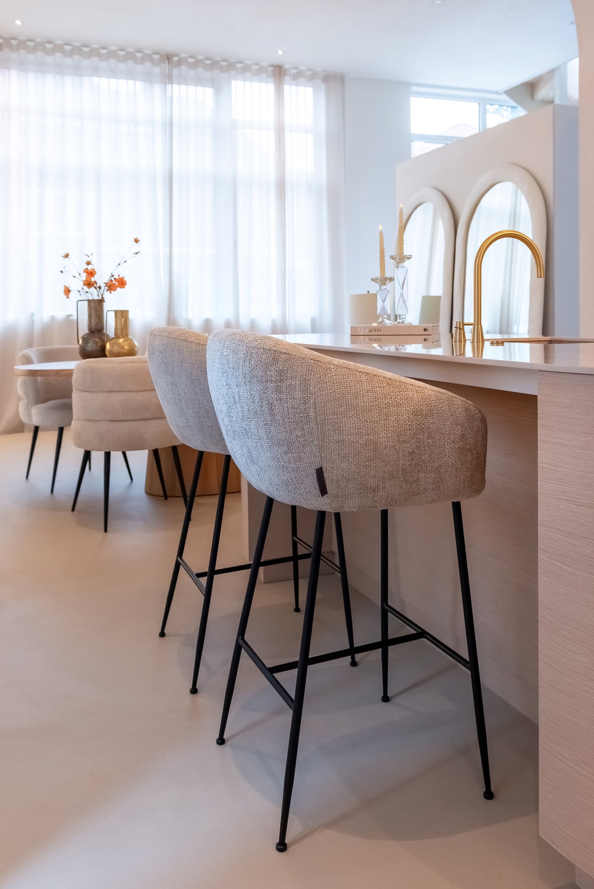 Scaun dining Stella, niagara bej, ignifug – ambient