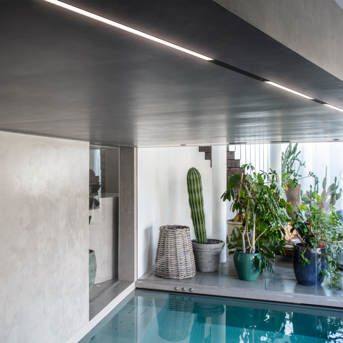 Spot pe șină Ego fascicul larg 13W 2700K DALI, negru – ambient