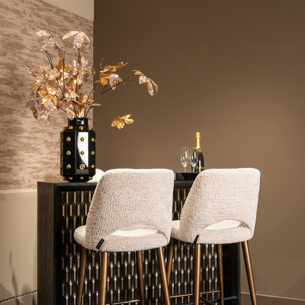 Tavă decorativă Liv, negru/auriu – ambient
