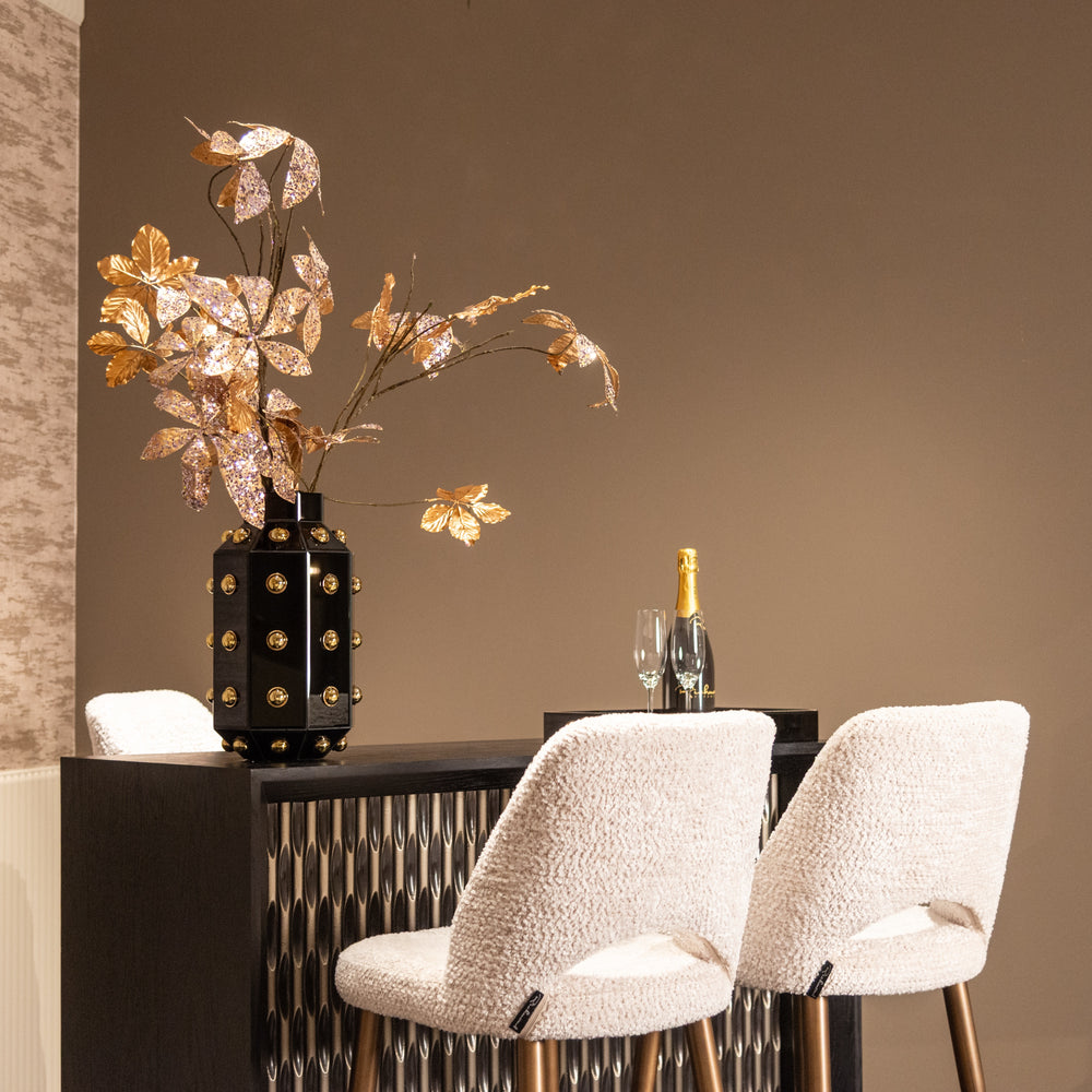 Tavă decorativă Liv, negru/auriu – ambient
